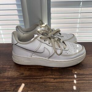 Nike Air Force 1 Low LE Sneakers Youth Size 4Y White Lace-Up Shoes DH2920-111